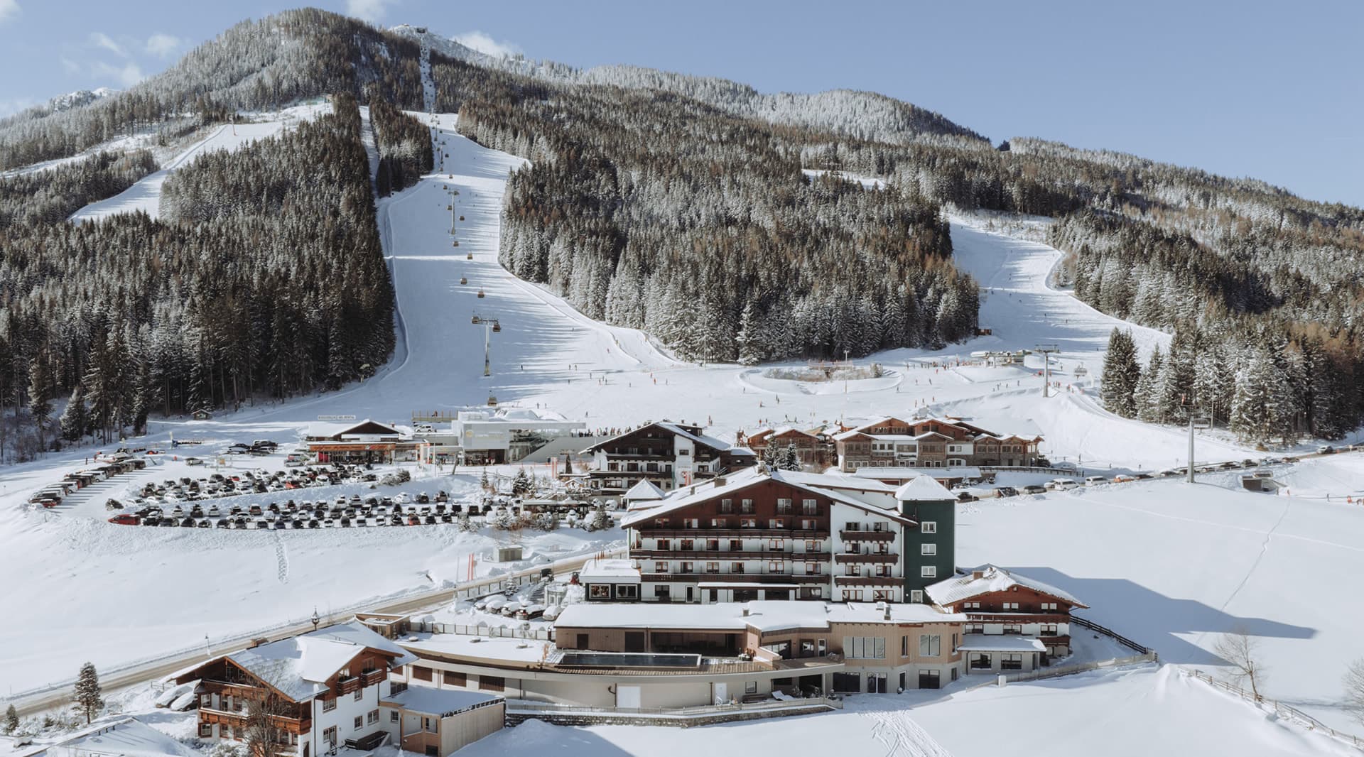 Hotel Waldfrieden direkt an der Piste der Hochwurzen in Rohrmoos Schladming
