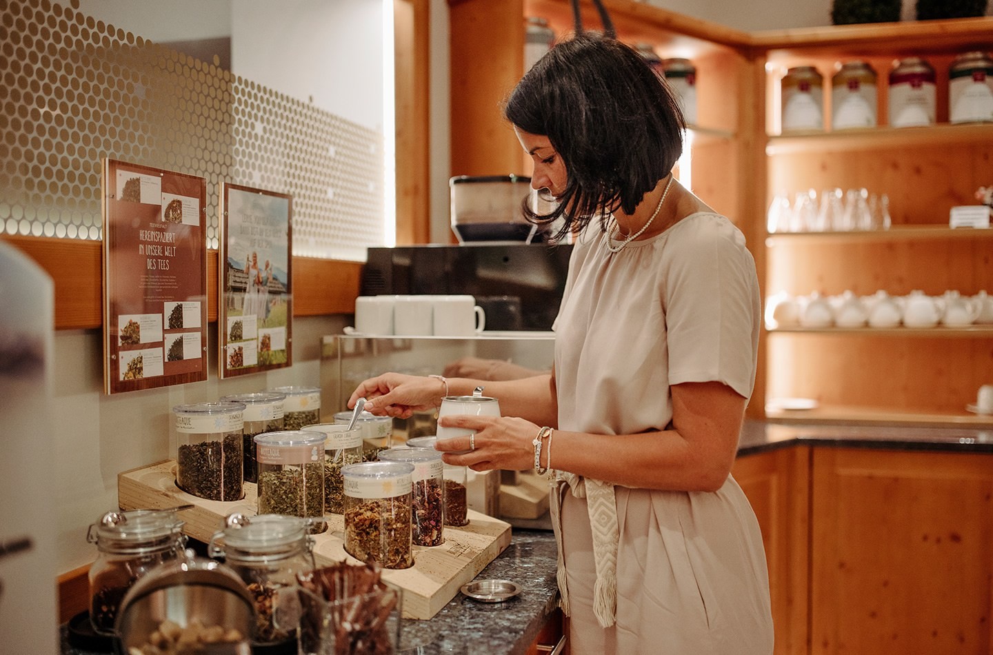 Teebar am Frühstücksbuffet